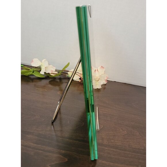 Amora 4x6 Green Glass Frame W/ Chic Dress Paris Fashion Design & Metal Stand - Picture 5 of 7